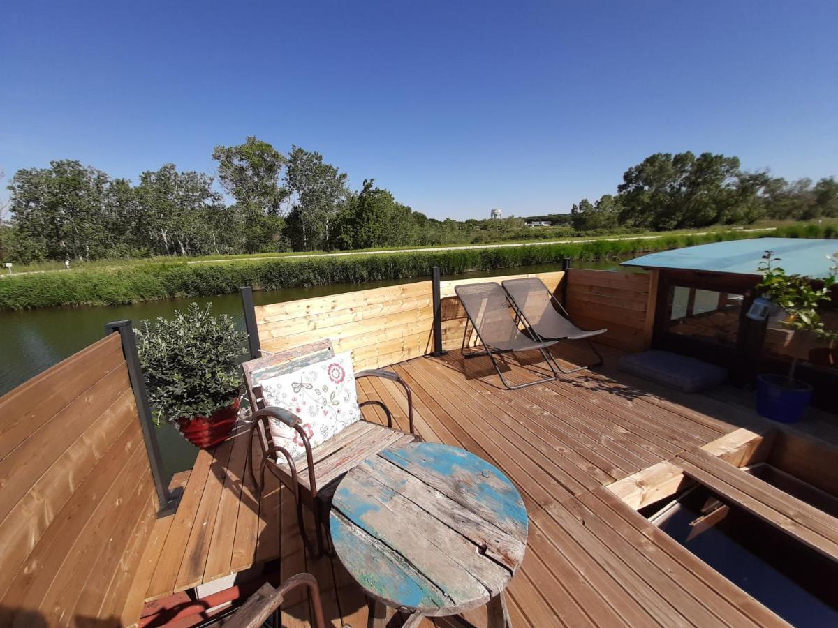 Peniche La Belle Aimee Hotel Aigues-Mortes Ngoại thất bức ảnh