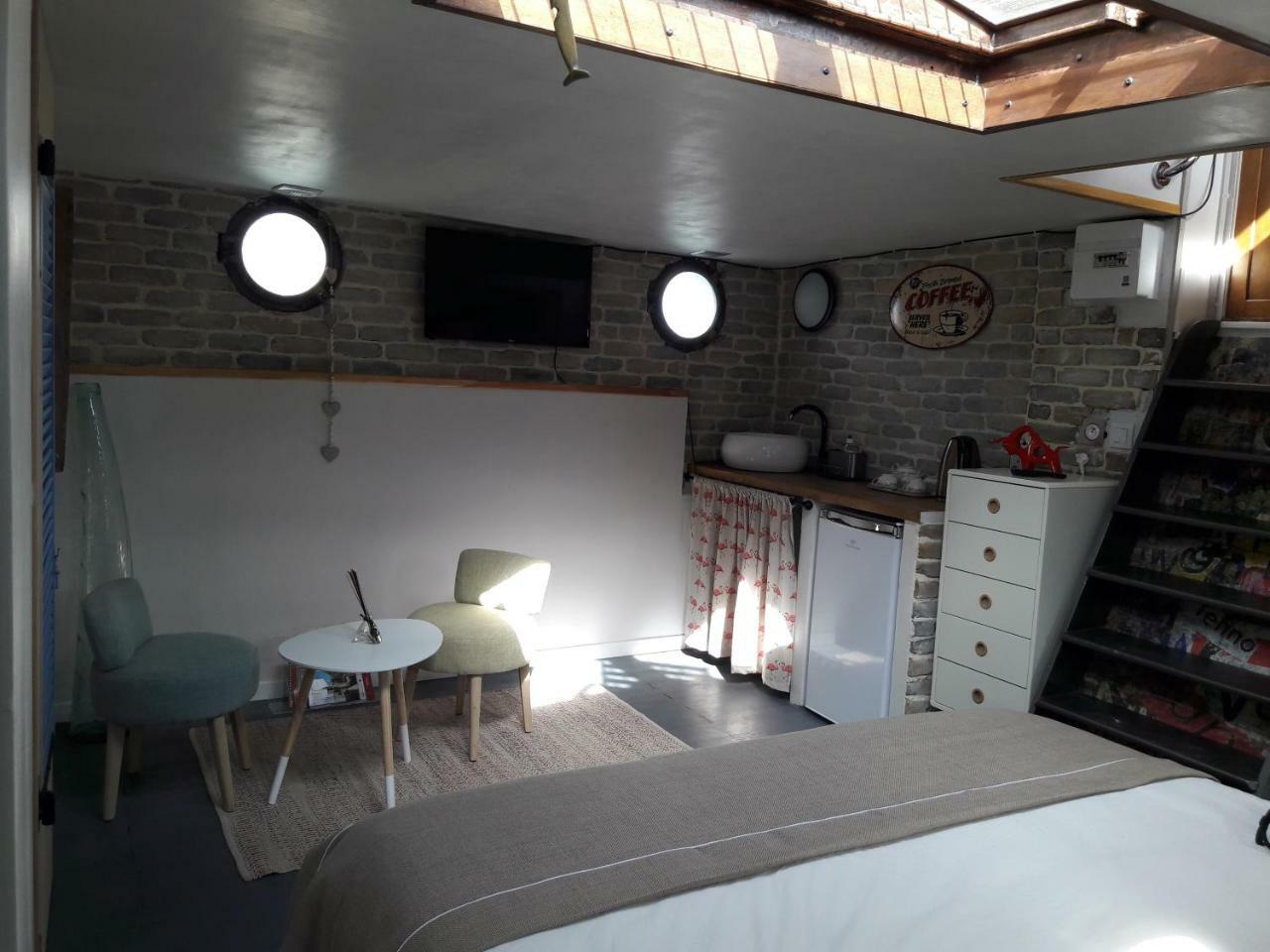 Peniche La Belle Aimee Hotel Aigues-Mortes Ngoại thất bức ảnh